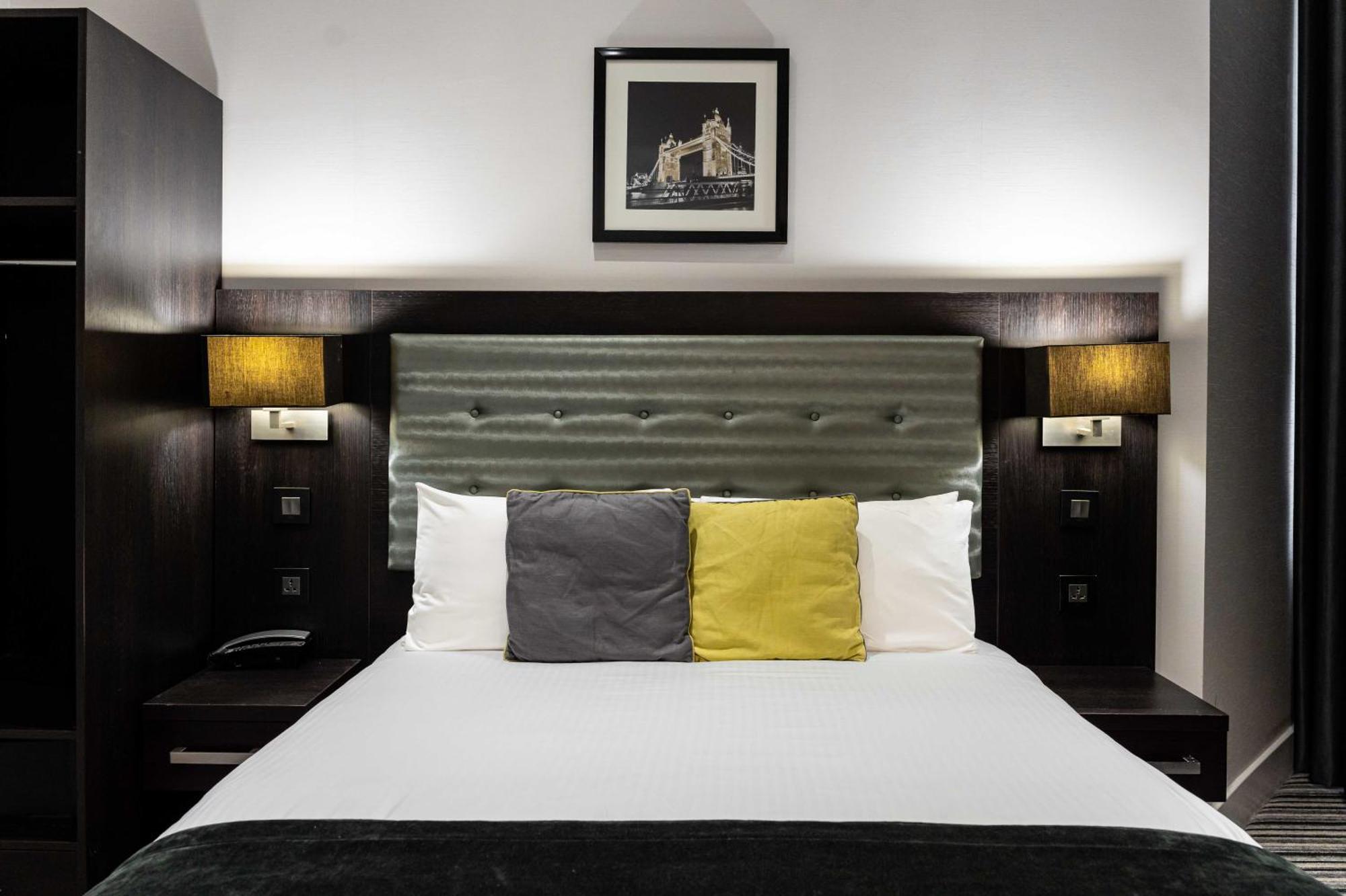 The W14 Kensington Hotell London Exteriör bild