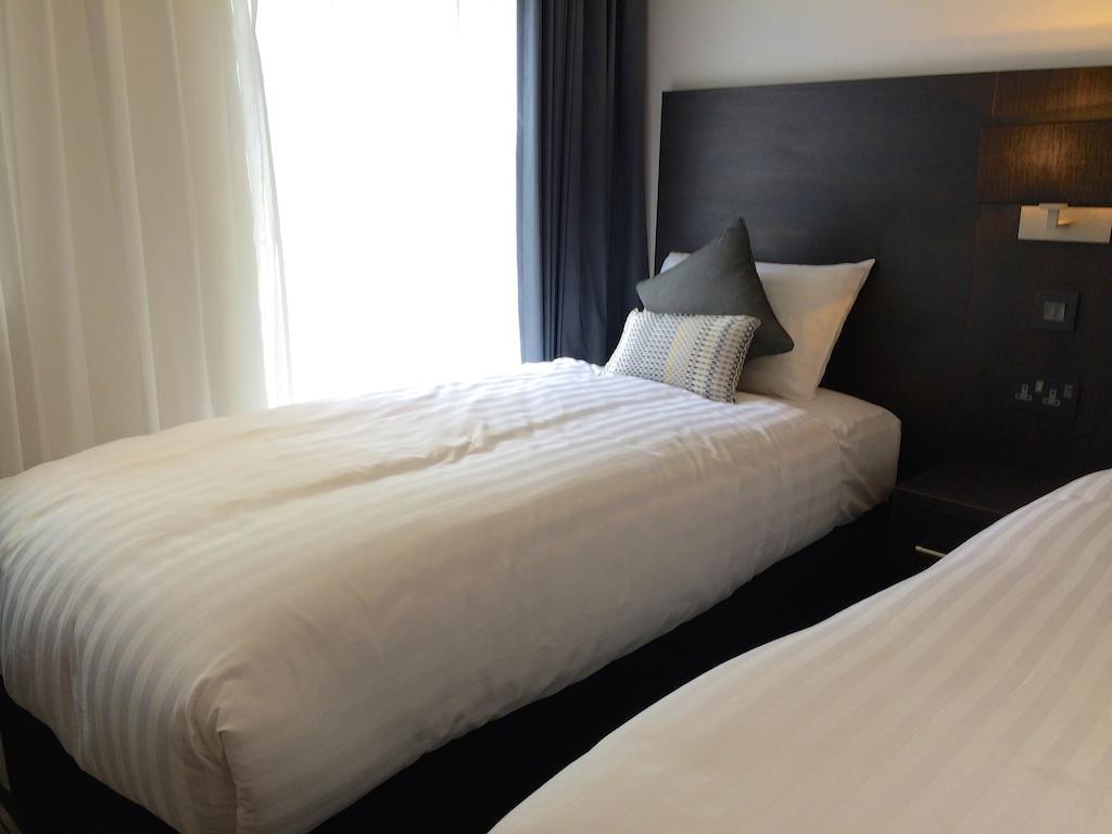 The W14 Kensington Hotell London Exteriör bild